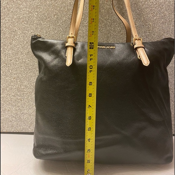 Michael Kors Soft Leather Tote Shoulder Bag Carryall - Picture 8 of 9